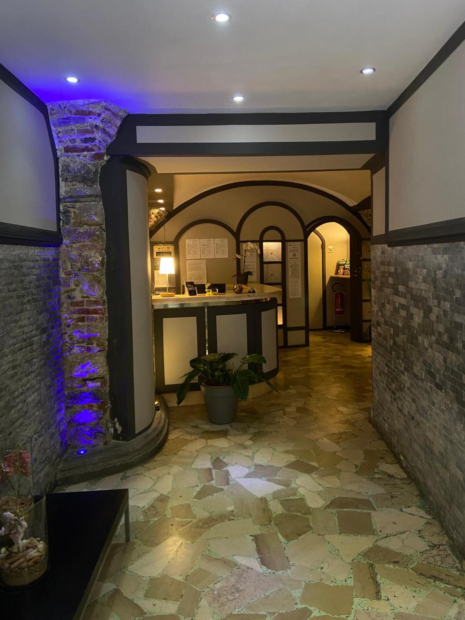 לריצ'י Hotel Pino מראה חיצוני תמונה