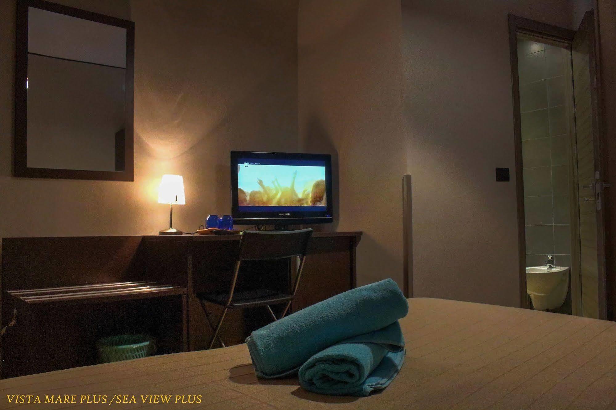 לריצ'י Hotel Pino מראה חיצוני תמונה