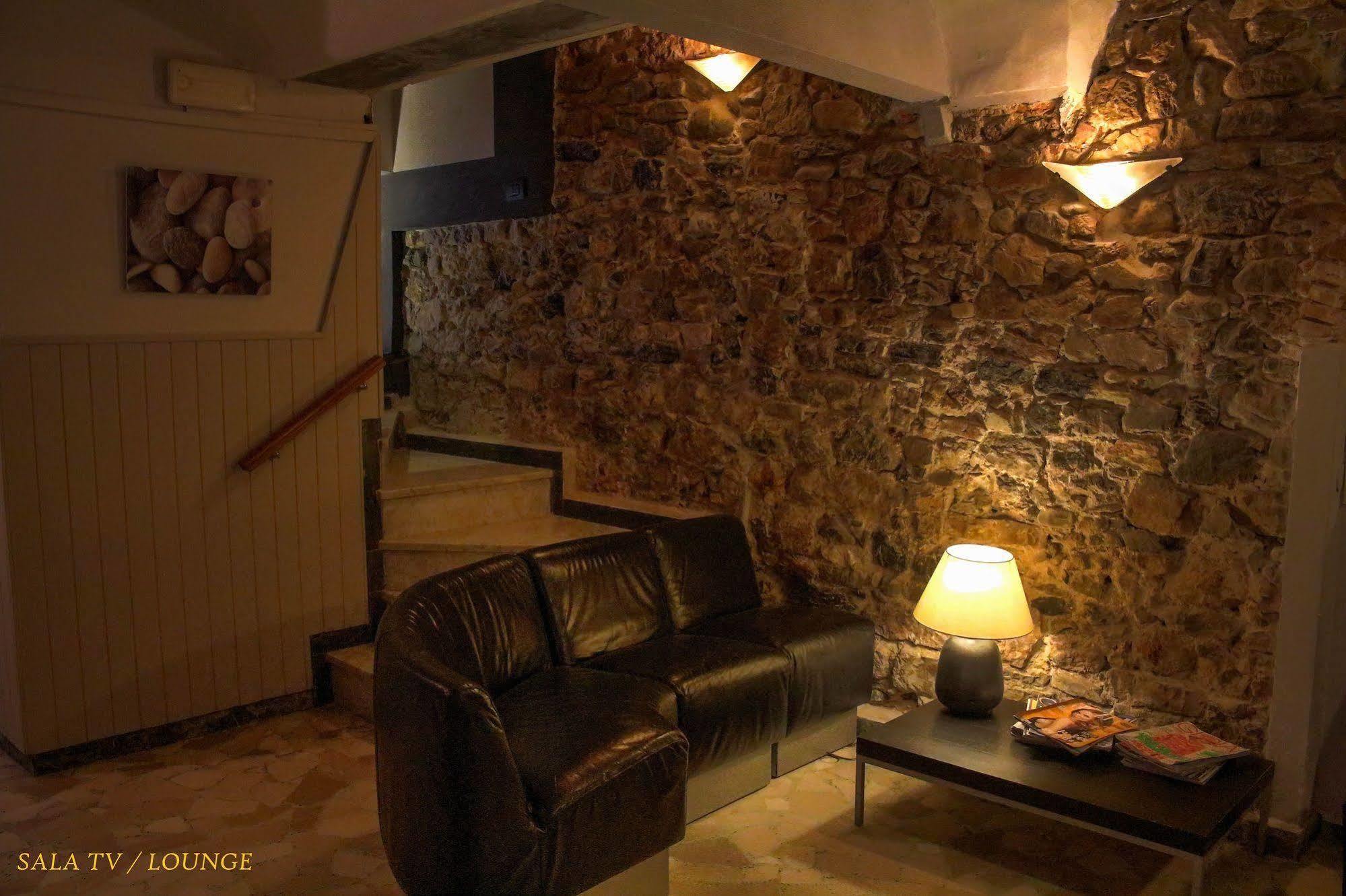 לריצ'י Hotel Pino מראה חיצוני תמונה